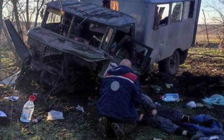 На Миколаївщині підірвався автомобіль енергетиків, водій у лікарні