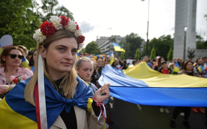 ​Опитування КМІС: українці найбільше довіряють меру Харкова 