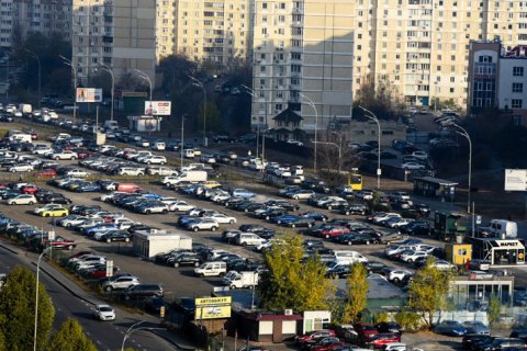 МВД предлагает постоянно ездить с ближним светом и штрафовать за летние шины в холодное время года