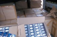 Прикордонники вдруге за рік виявили контрабанду цигарок у монгольському дипломатичному вантажі