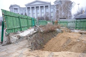 Каплицю біля фундаменту Десятинної церкви почали будувати незаконно, - влада