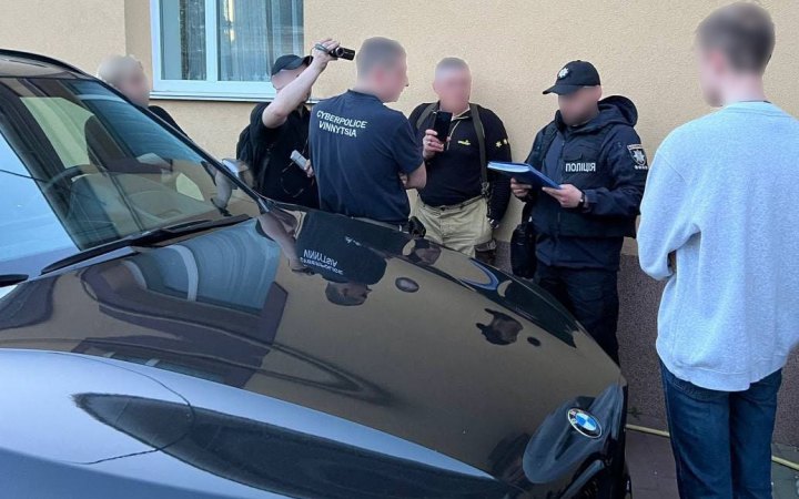 Кіберполіція викрила хакерів, які здійснювали фішингові атаки на іноземні банки