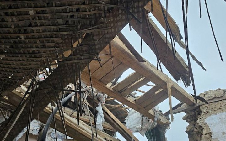 Від російських обстрілів Херсона постраждали двоє людей