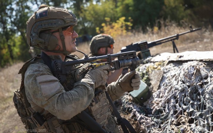 За добу на фронті відбулося 221 боєзіткнення