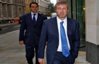 Абрамович закончил давать показания в суде, поведав, как "покупал свободу" за 1,3 млрд долларов