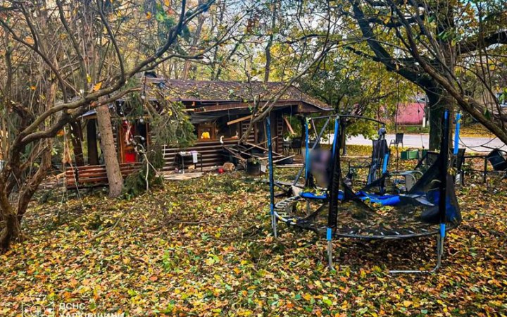 Росіяни вдарили безпілотником по парку на Харківщині: шестеро людей загинули, з них - три дитини (оновлено) 