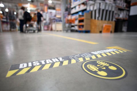 В Германии считают, что при оптимистическом сценарии пандемия COVID-19 продлится до конца года