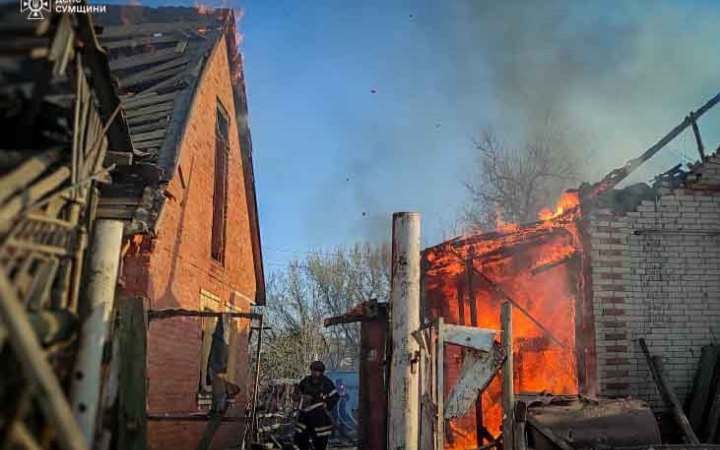 На Сумщині через російські обстріли виникли пожежі