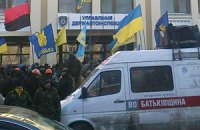 Несколько тысяч человек требовали под ГАИ не блокировать поставки продуктов на Майдан