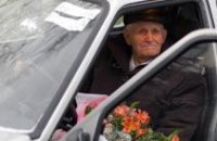Александр Вилкул подарил инвалидам 10 спецавтомобилей