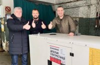Колишній суперник Усика доставив до Києва дизельний генератор.