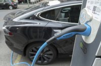 Владельцам электрокаров начали выдавать "зеленые" номера