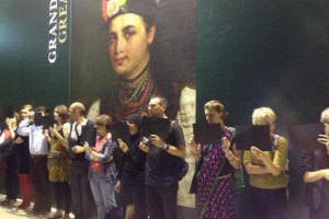 Поступок директора Арсенала - это вандализм и подхалимаж, - художник