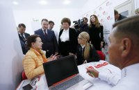 Тимошенко: центры социальной защиты помогают людям прожить до выборов
