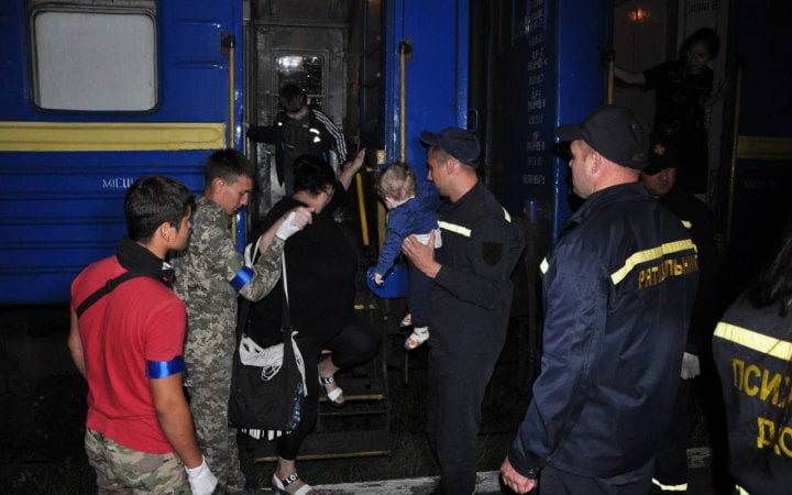 На Кіровоградщину продовжують прибувати евакуаційні потяги з Донеччини