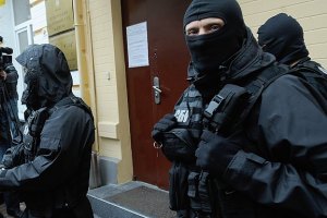 СБУшники нашли возле границы неизвестный самолет