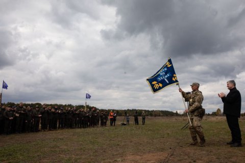 Мы не позволим власти пересечь "красные линии" - Порошенко на собрании ОО "Res_Publika. Братья по оружию "
