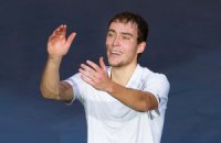 Двухметровый поляк крушит всех фаворитов в Париже (обновлено)