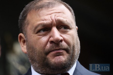 Суд арештував будинки, квартири і винний льох Добкіна