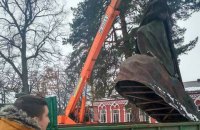 В Боярке демонтировали памятник Павке Корчагину