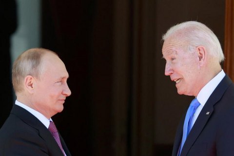 Байден і Путін обговорили ситуацію навколо України (оновлено)