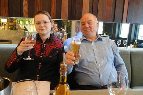Мать отравленного в Солсбери экс-полковника ГРУ Скрипаля просит признать его пропавшим без вести