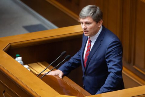 Фракция "Европейская Солидарность" требует вернуть украинские войска на позиции, с которых они были отведены