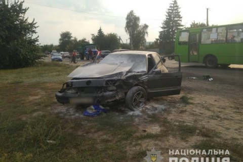 Водитель, сбивший насмерть женщину на остановке под Харьковом, арестован на два месяца