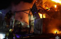 У Миколаєві вночі “шахед” влучив у промислове підприємство. Також пошкоджений обʼєкт спортивної інфраструктури