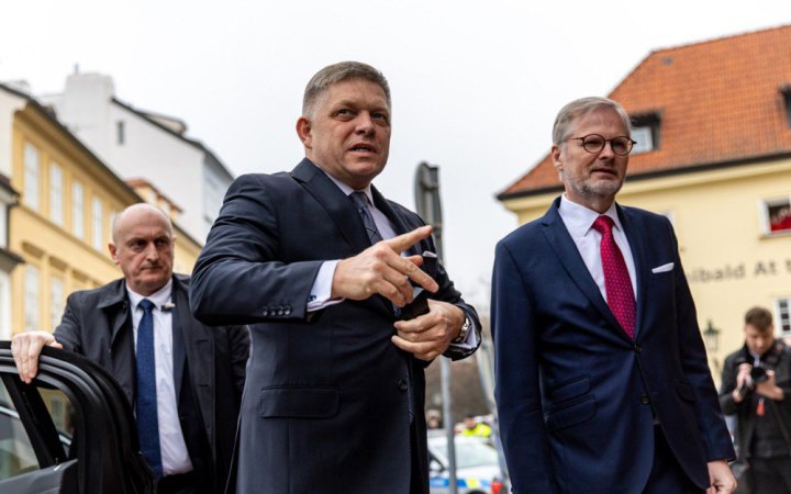 Прем’єр-міністр Чехії Фіала не став озвучувати при словацькому колезі Фіцо деталі про постачання боєприпасів Україні, – ЗМІ
