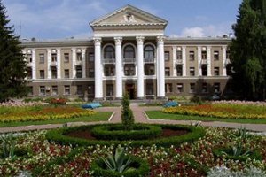 Госдачи в Конча-Заспе за год сжигают электричества на 4 млн грн