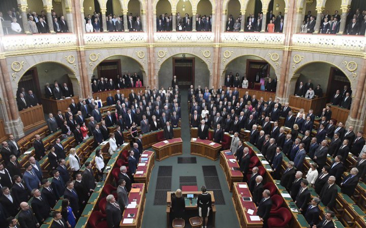 Угорська влада відклала ухвалення "закону про іноагентів"