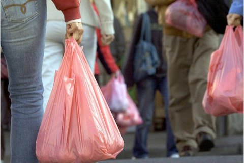 Минэнерго призвало ВР ускориться с принятием закона о запрете пластиковых пакетов 