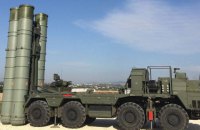 МинВОТ: Россия стягивает в Крым военную технику, чтобы блокировать к нему доступ