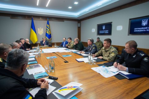 Порошенко поручил срочно договориться о создании трастового фонда НАТО для хранения боеприпасов