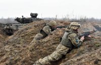 Двоє бійців ЗСУ дістали осколкові поранення внаслідок ворожого обстрілу на Донбасі