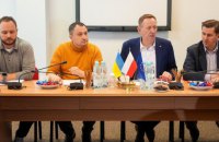 Польща домовилася з Україною тимчасово припинити імпорт зерна