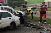 При столкновении авто в Киеве погибли двое людей, еще двое тяжело ранены