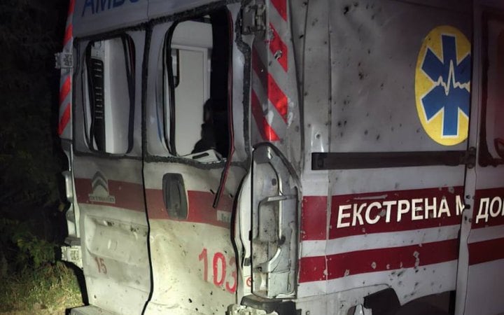 На Сумщині російський дрон влучив у швидку: постраждали двоє медиків