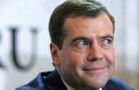 Медведєв: Янукович - легітимний президент з нікчемним авторитетом