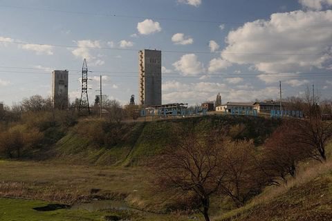 Штаб АТО опроверг информацию о размещении ВСУ на фенольном заводе в Торецке 