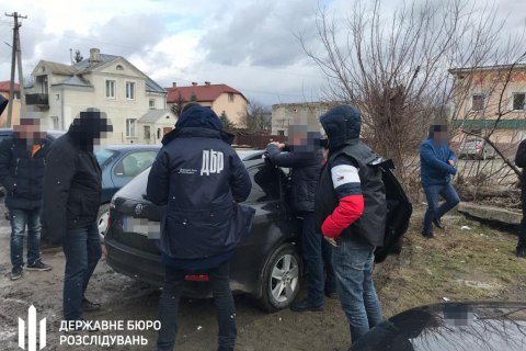Во Львове оперуполномоченного сектора борьбы с наркооборотом задержали за сбыт наркотиков 