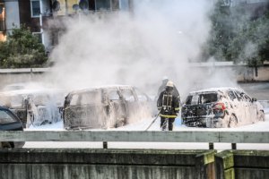 В Стокгольме уже четвертый день продолжаются беспорядки