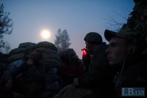 Один военный ранен на Донбассе с начала суток