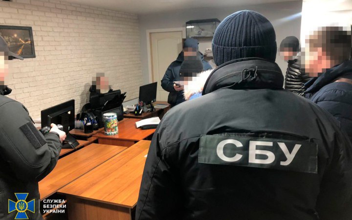 Заступника голови Сумської ОВА і главу департаменту капітального будівництва підозрюють у розкраданні коштів 