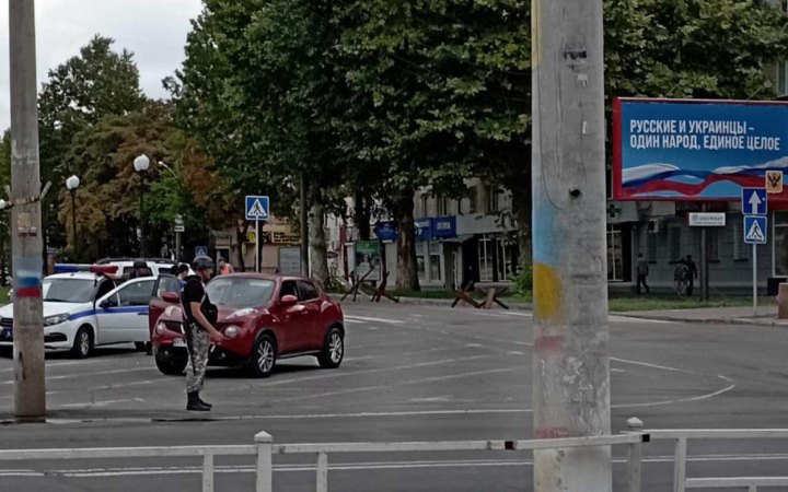 Баржевий міст у Херсоні надає росіянам додаткові переваги, - британська розвідка