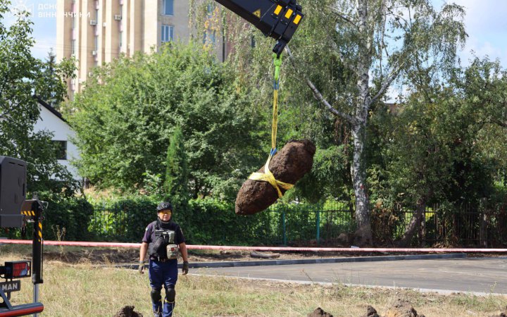 У Вінниці сапери знищили дві авіабомби