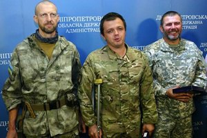 Комбаты собираются сорвать присягу депутатов, голосовавших за законы о диктатуре