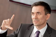 Экономика Украины начнет расти только в 2017 году, - Вальчишен