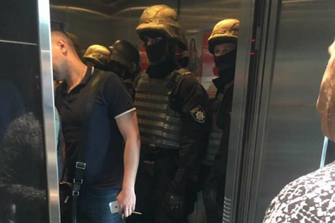 СБУ пришла с обыском в офис транснациональной компании в "Гулливере" 